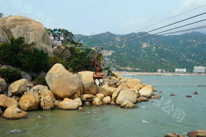 不是所有的地形都適合建設(shè)滑索哦！
